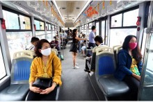 Hanoi, HCMC impose travel restrictions to commute Covid-19