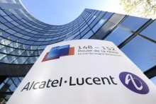 Nokia agrees 15.6 bn euro deal to buy Alcatel-Lucent